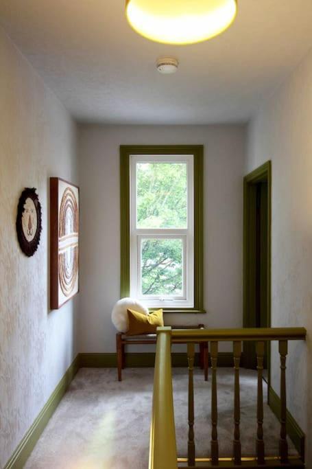 Lincoln Apartment Freshly Renovated Common Views Burton  Extérieur photo
