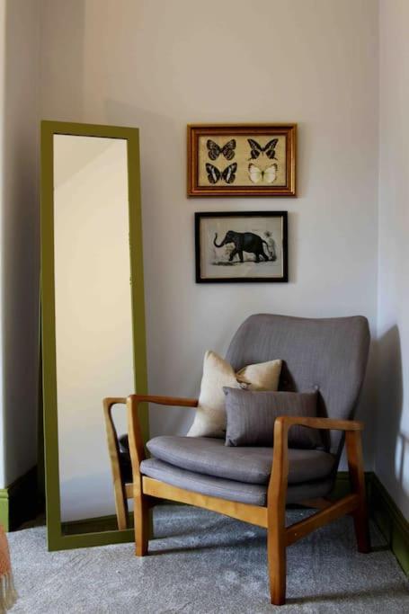 Lincoln Apartment Freshly Renovated Common Views Burton  Extérieur photo